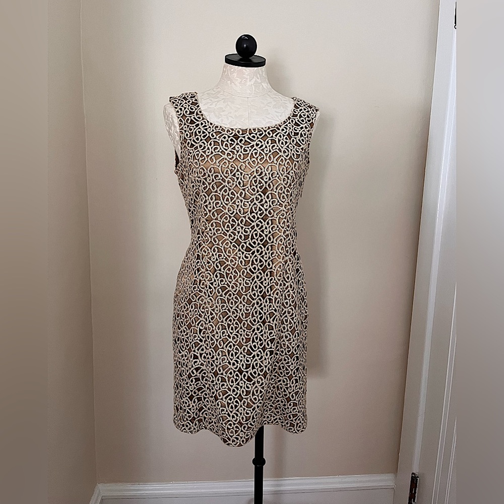 Gorgeous Jones NewYork Collection Size 8 . Wear to day or night wedding!Stunning